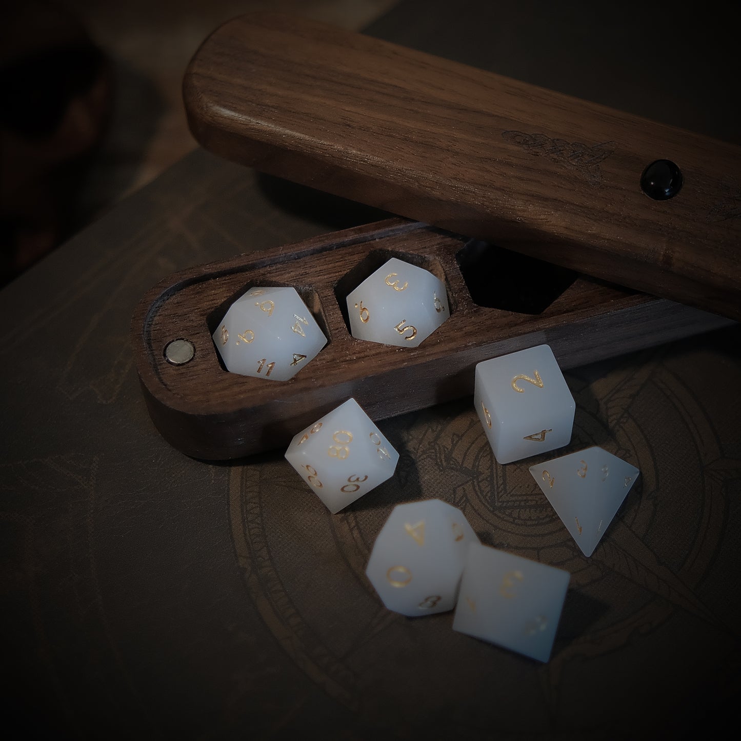 Jeu de dés Element of Snow, jeu de 7 dés en jade blanc naturel, jeux de rôle du MDN et jeux de cartes, cadeau pour joueur