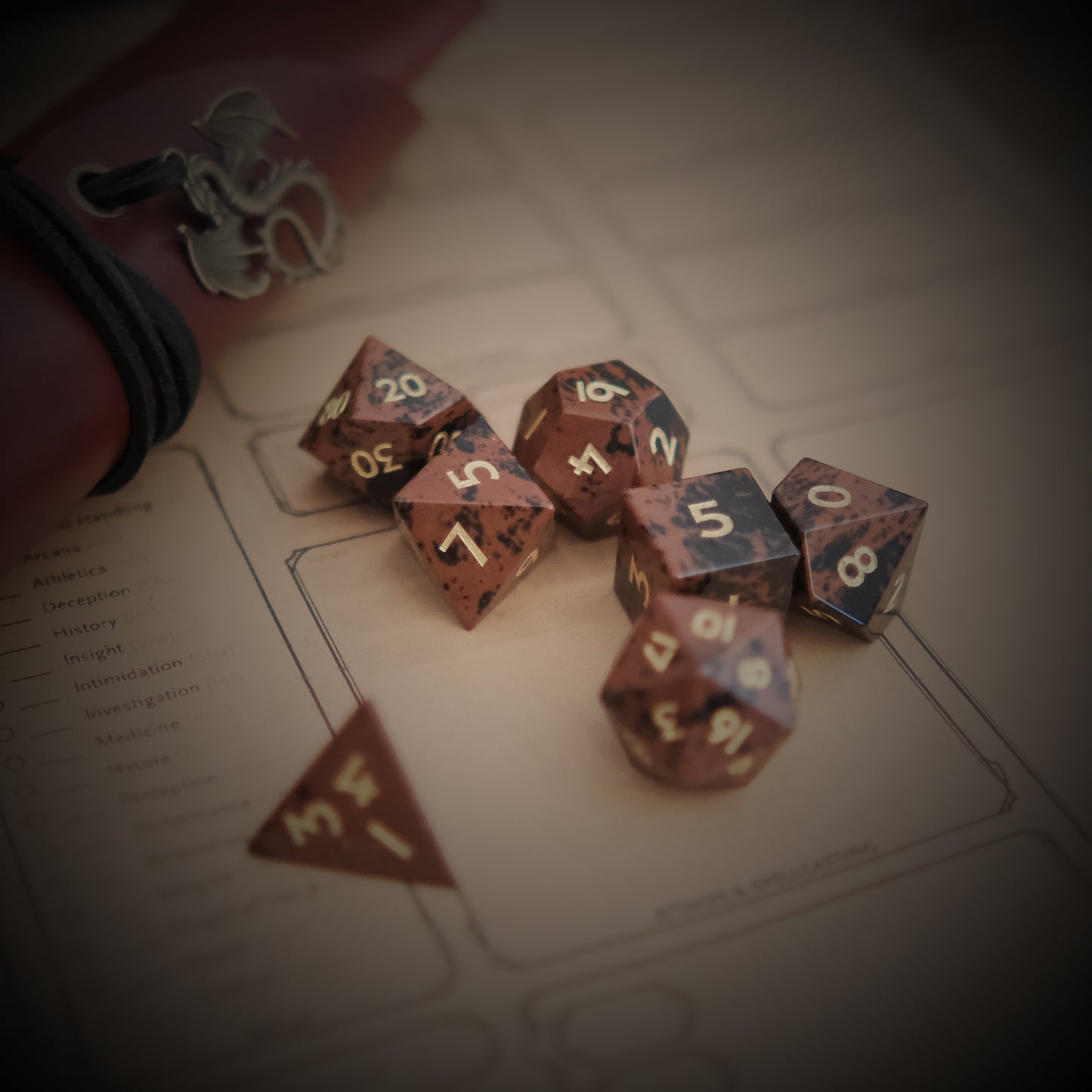 Ensemble de 7 dés en pierre précieuse de cygne doré en obsidienne d'acajou naturel pour jeu de société de table RPG