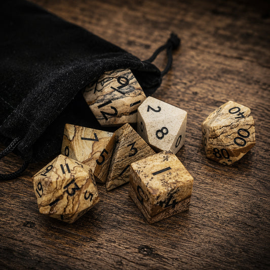 Jeu de 7 dés en pierre de grain de bois naturel